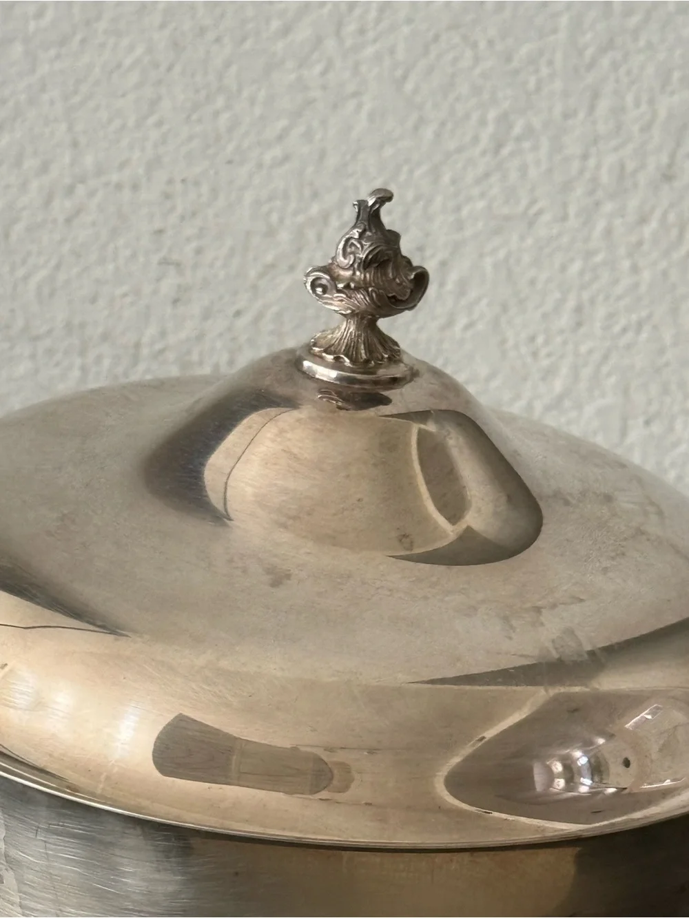 Vintage Silver-plated Covered Serving Bowl with lid classic Home Dining